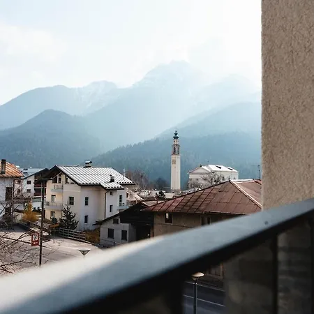 Apartment Stanze Al Sole Appartamento L'Albero Domegge di Cadore